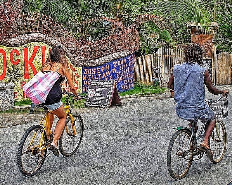 Bicycling Costa Rican style