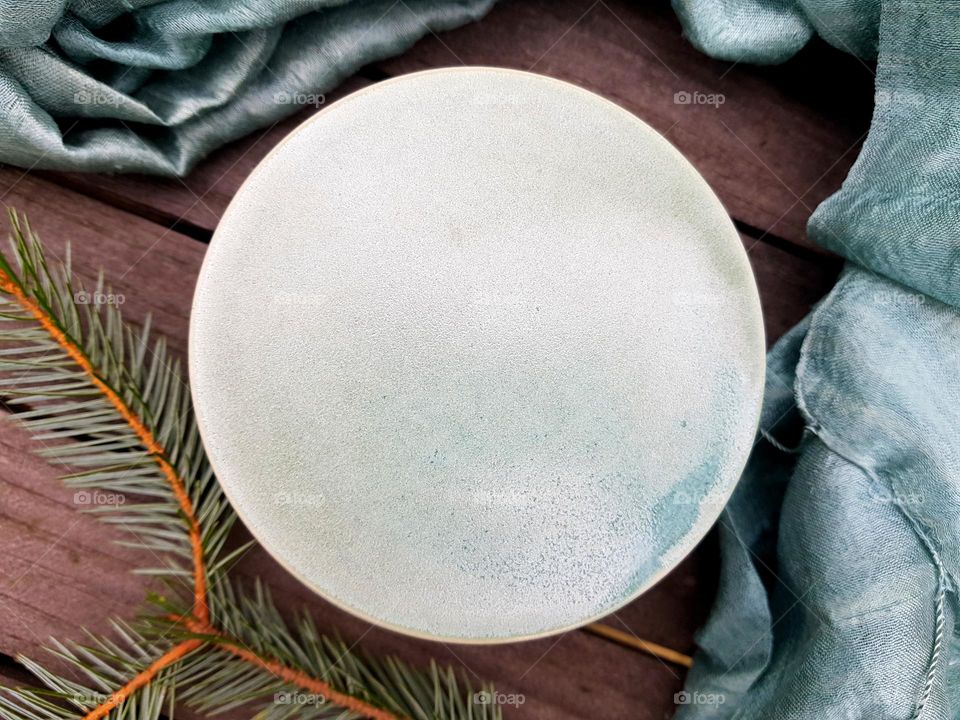 ceramic bowl with lid