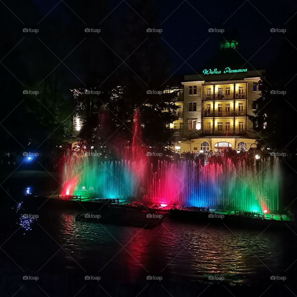 Kolorowa fontanna