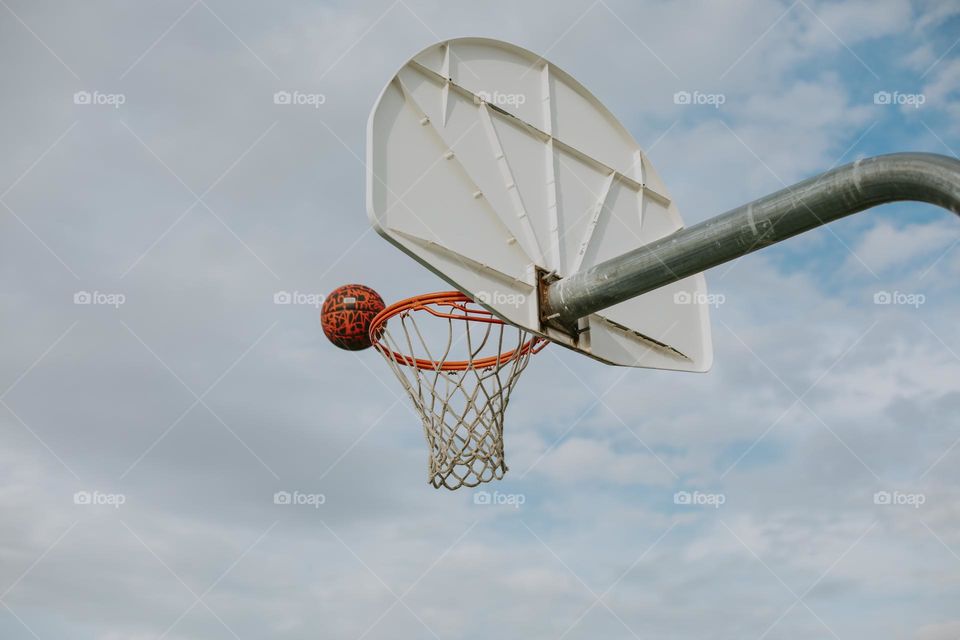 Basketball 