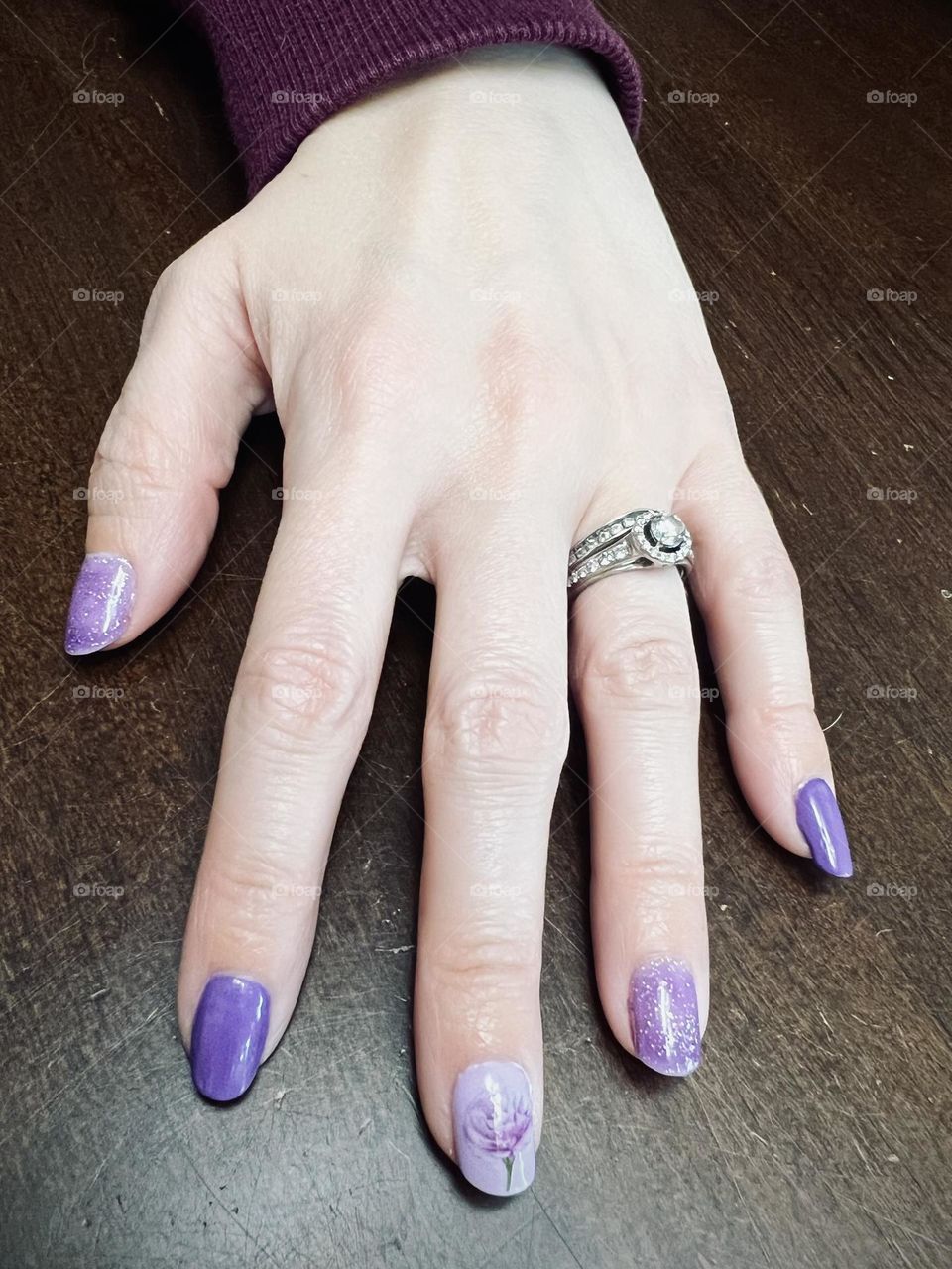 Pretty light lavender purple gel nail polish manicure 