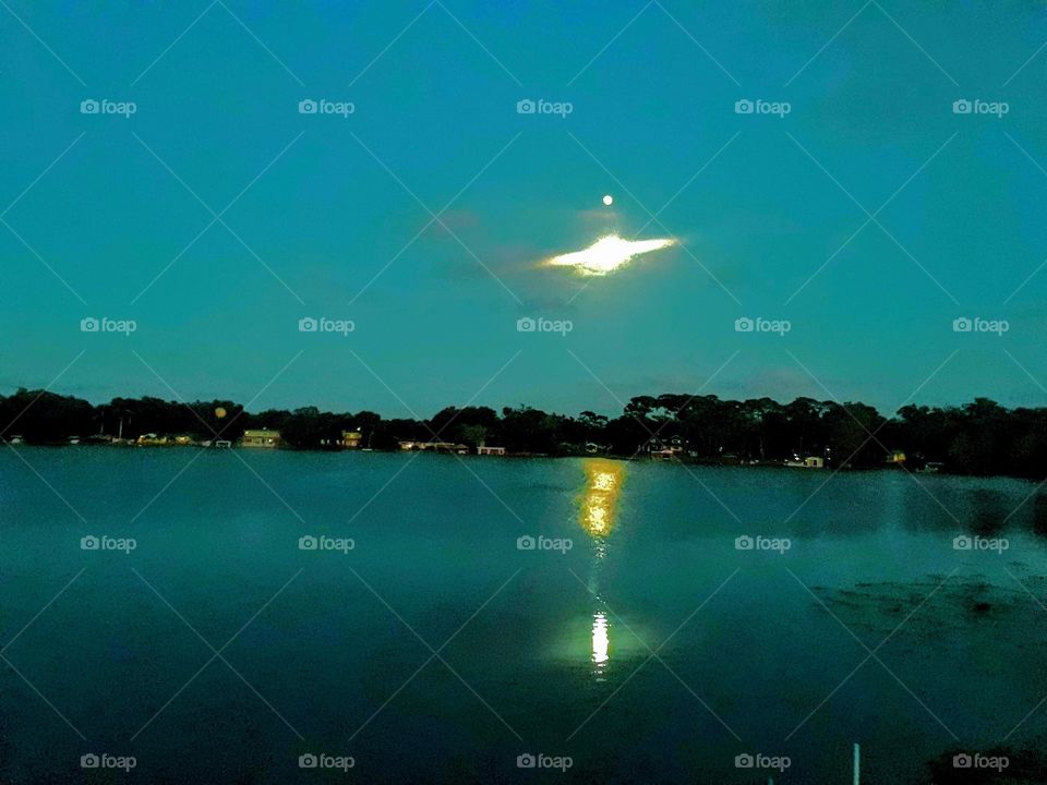 UFO over Lake in Central Florida