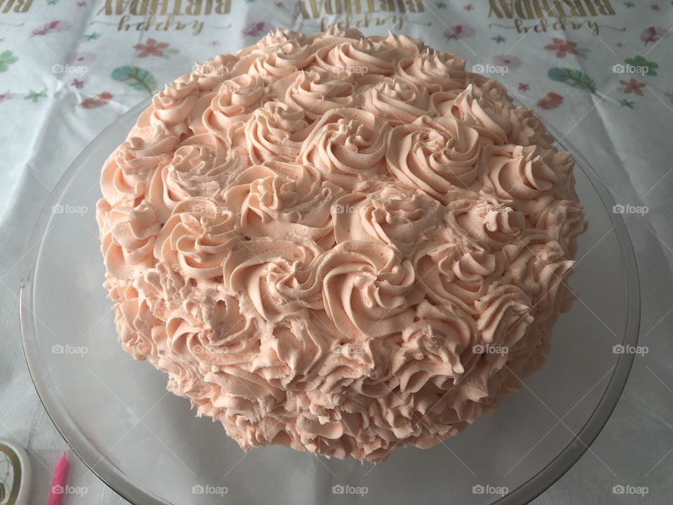 Homemade Vanilla Cake and Buttecrean Icing 