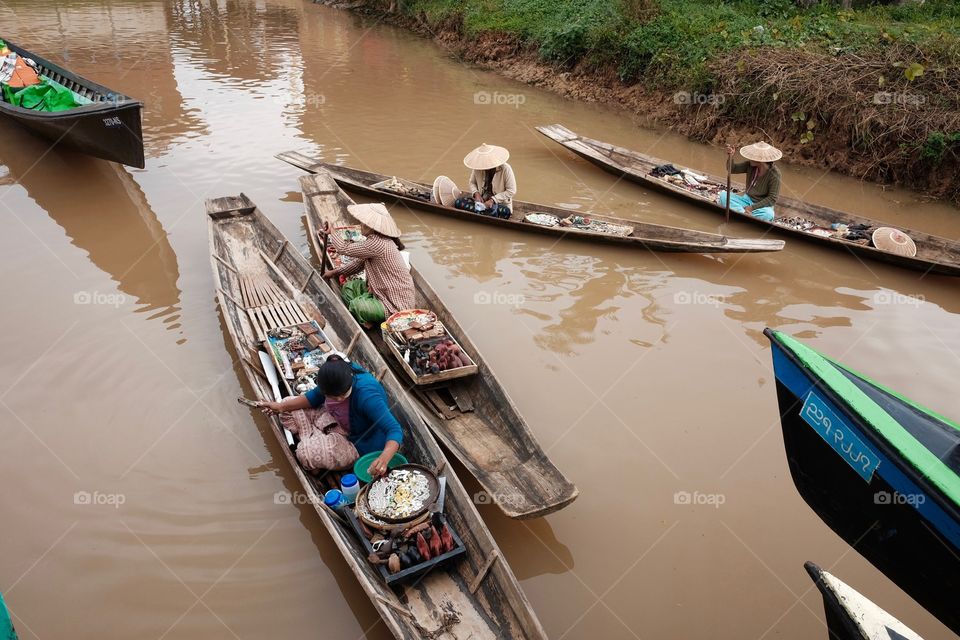 Floating market