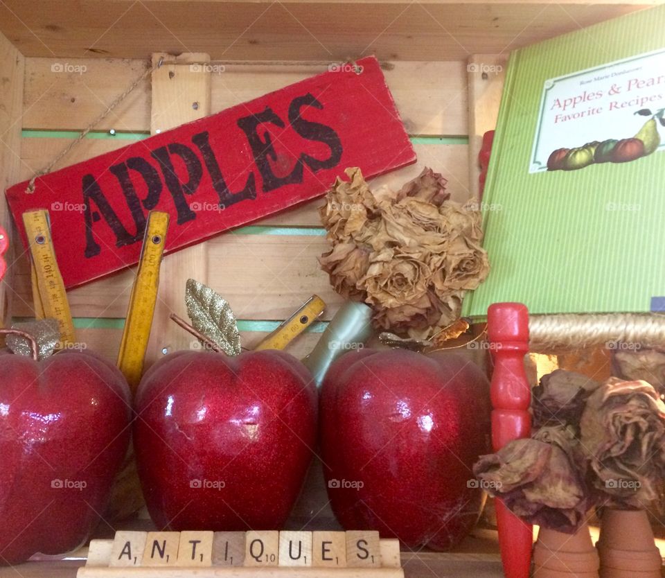 Apples Book Crate 
