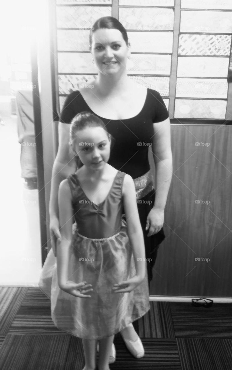 mother and daughter dancer
