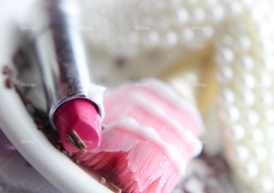 lipstick chocolate heart makeup brush dessert