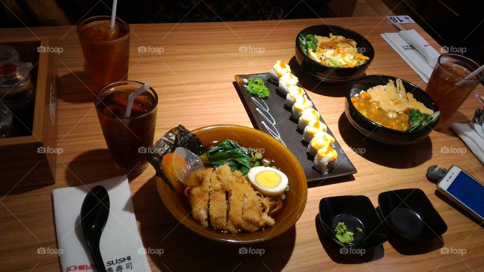 makanan khas Jepang yang terdapat di Ichiban Sushi . cocok buat kalian bagi pecinta kuliner Jepang bisa datang ke tempat ini. thankyou