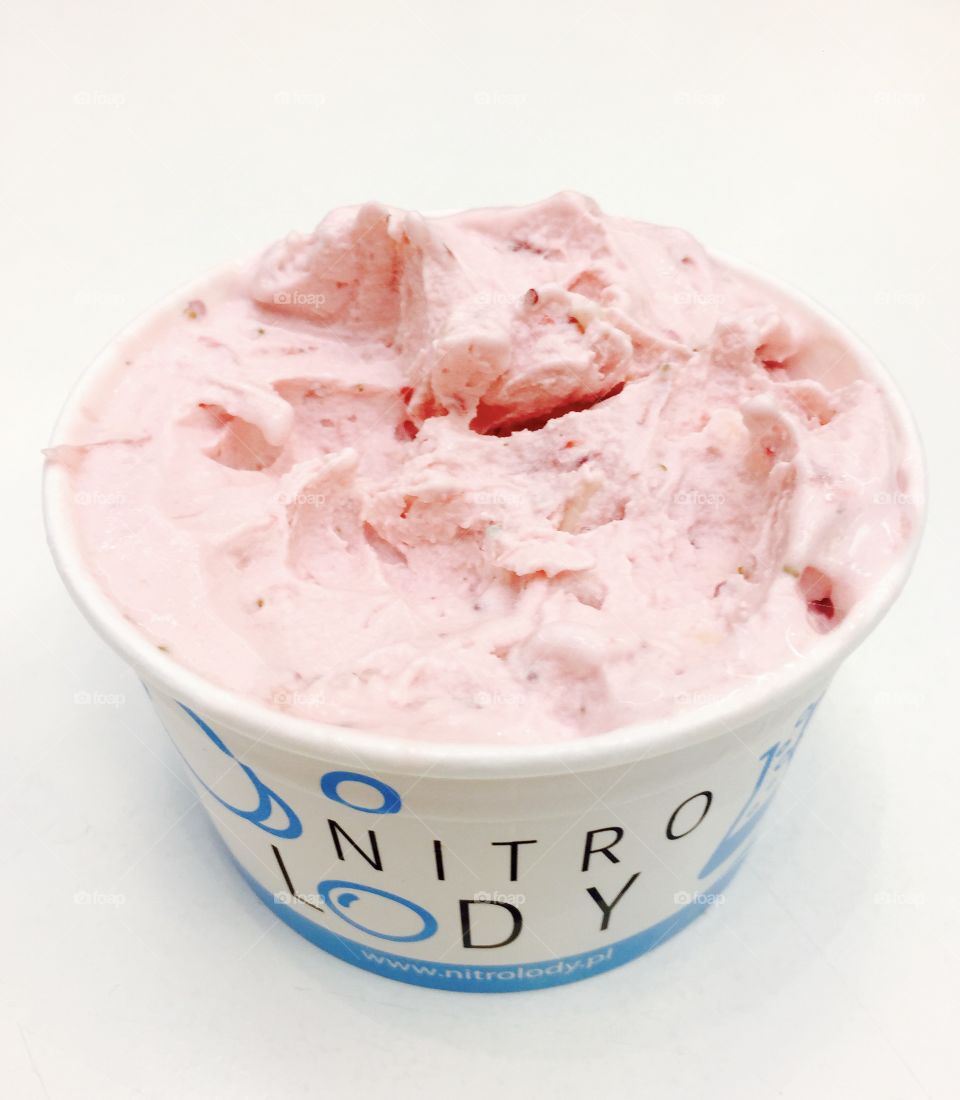 Nitro ice cream strawberry