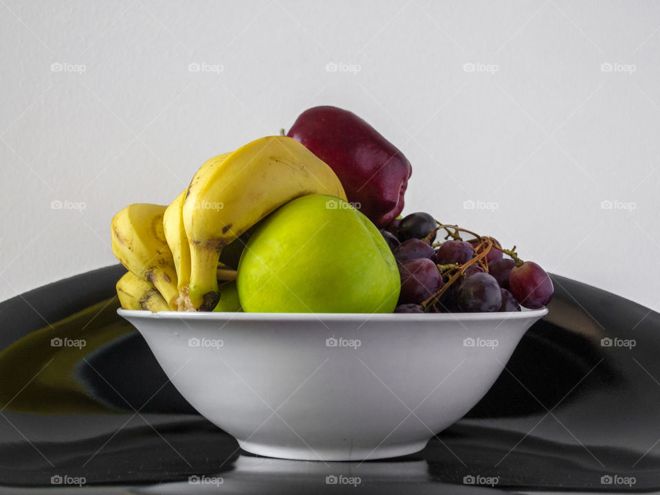 A bascket full of fruits
