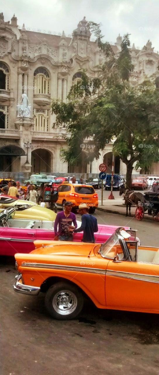 Old cars and other means of transport of Havana - Voitures anciennes et autres moyens de transport de la Havane