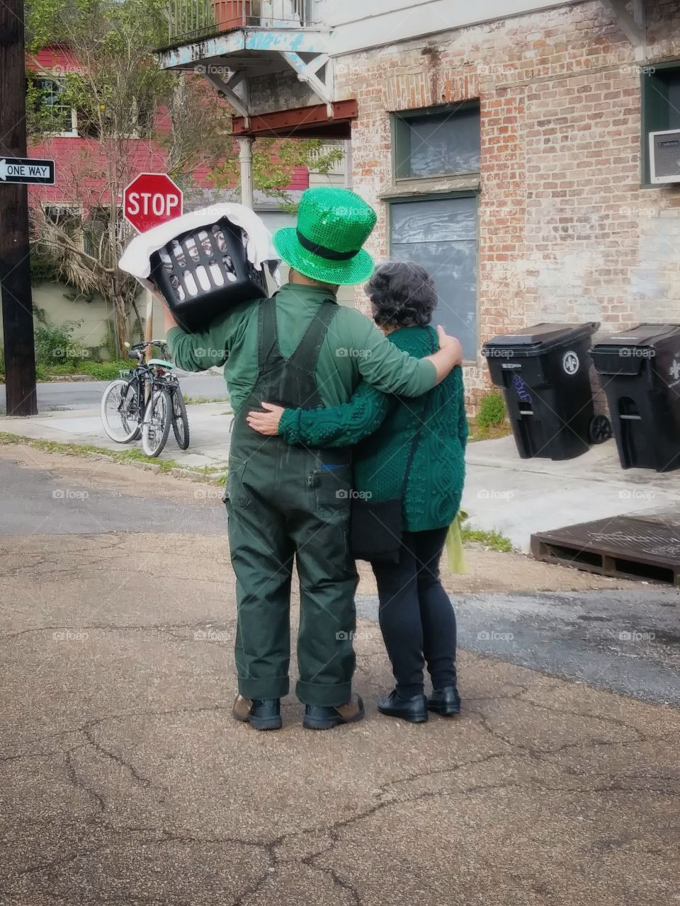 coupl in love on st patrick day