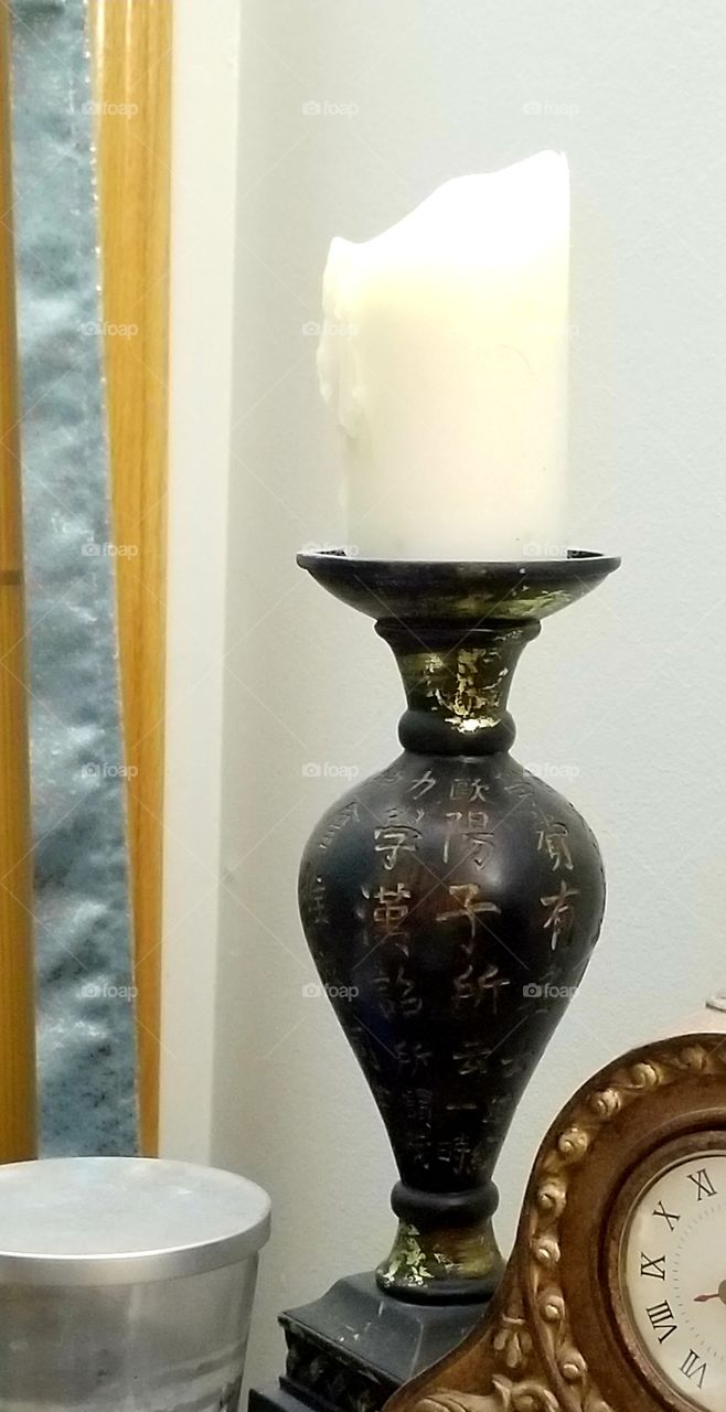 Oriental candlestand