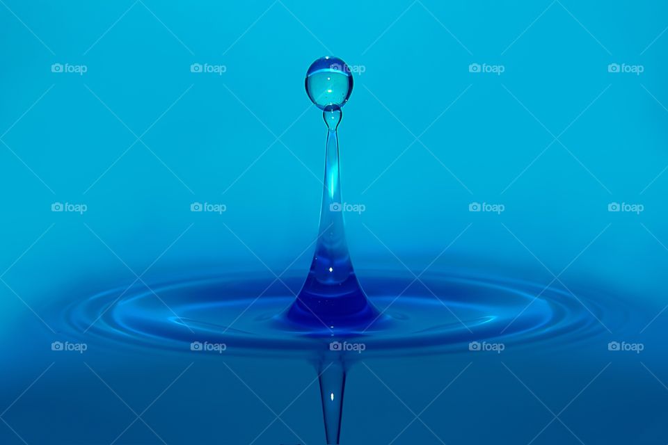 Blue slow water drop
