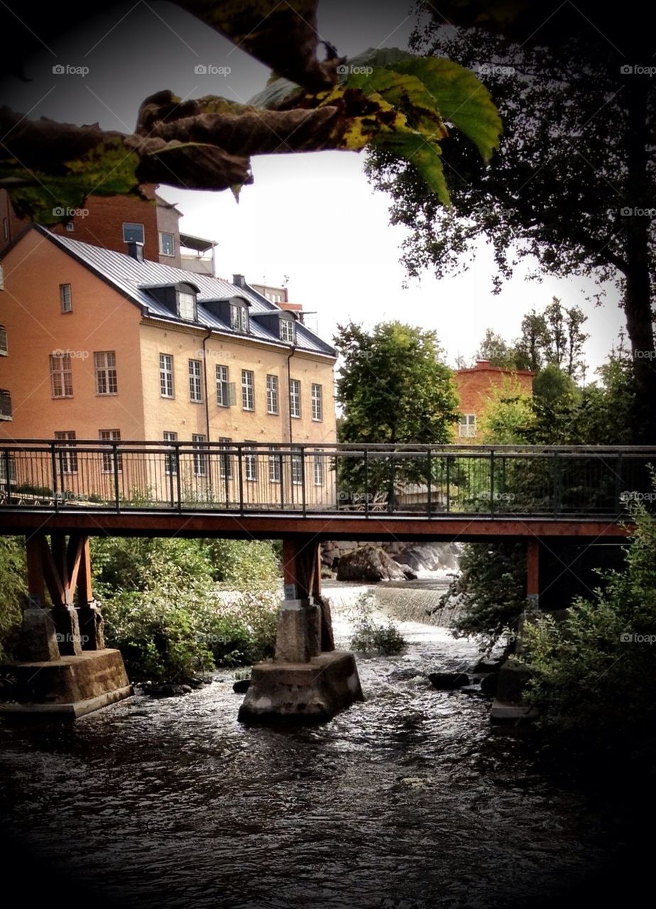 Bridge over trubble water??