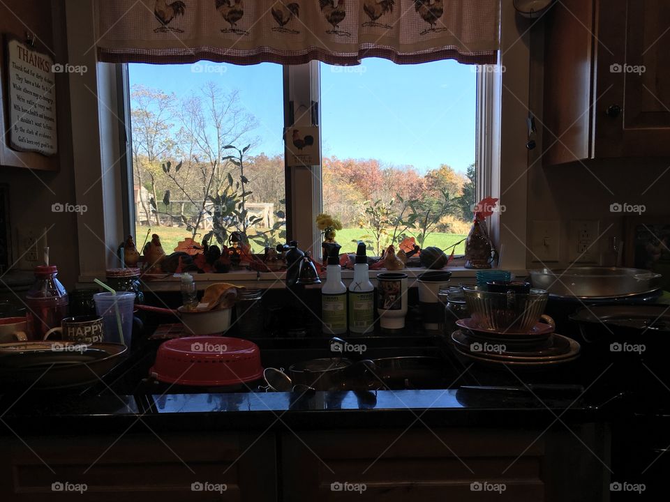 Messy kitchen-Nice view 