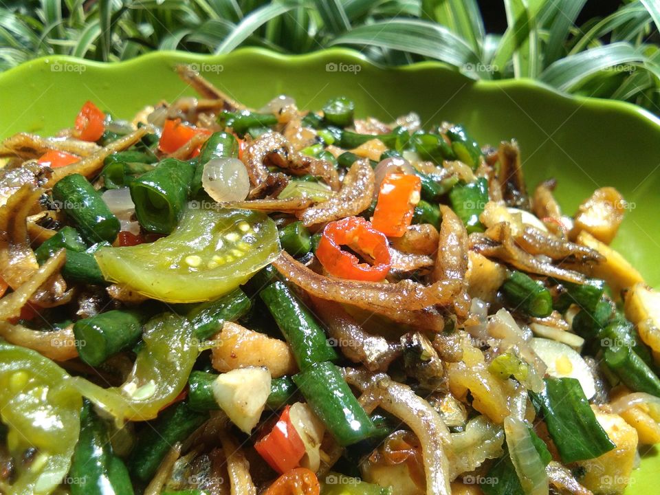 stir-fried long beans with anchovies