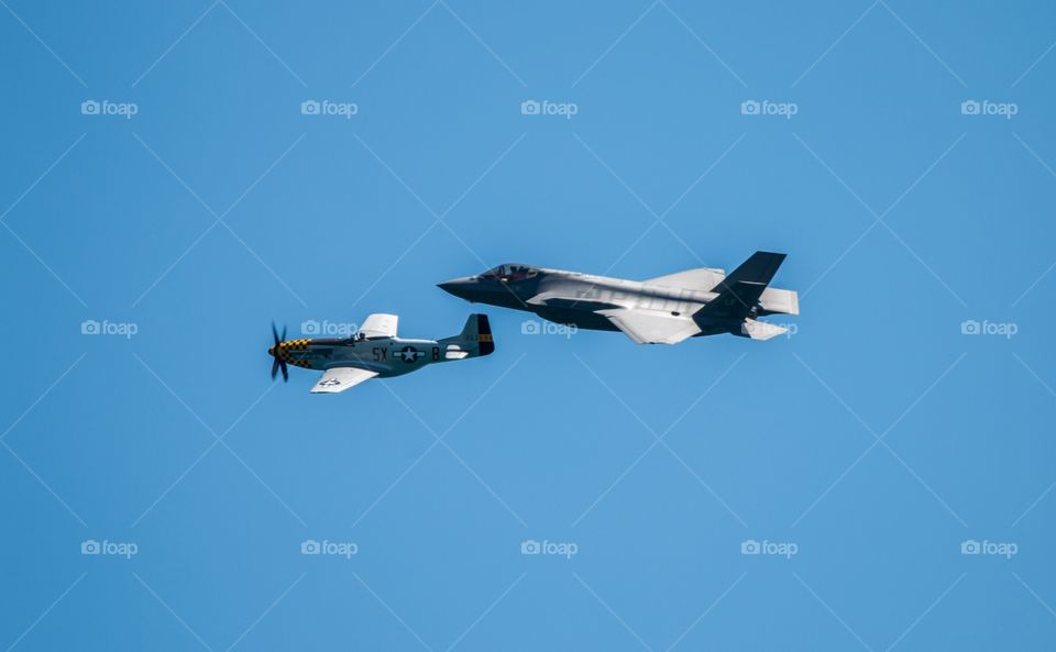American P-51 Mustang & F-35 Jet