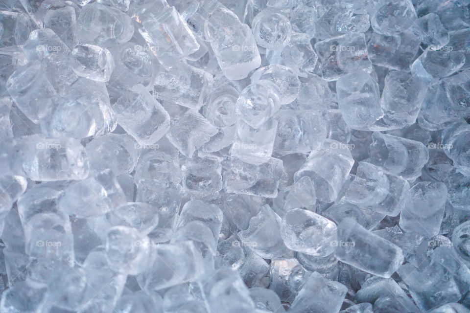 Clear ice cubes