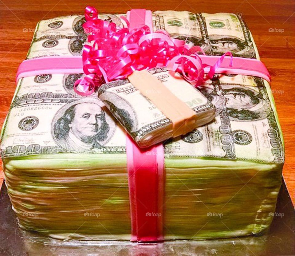 Money wrapped cake