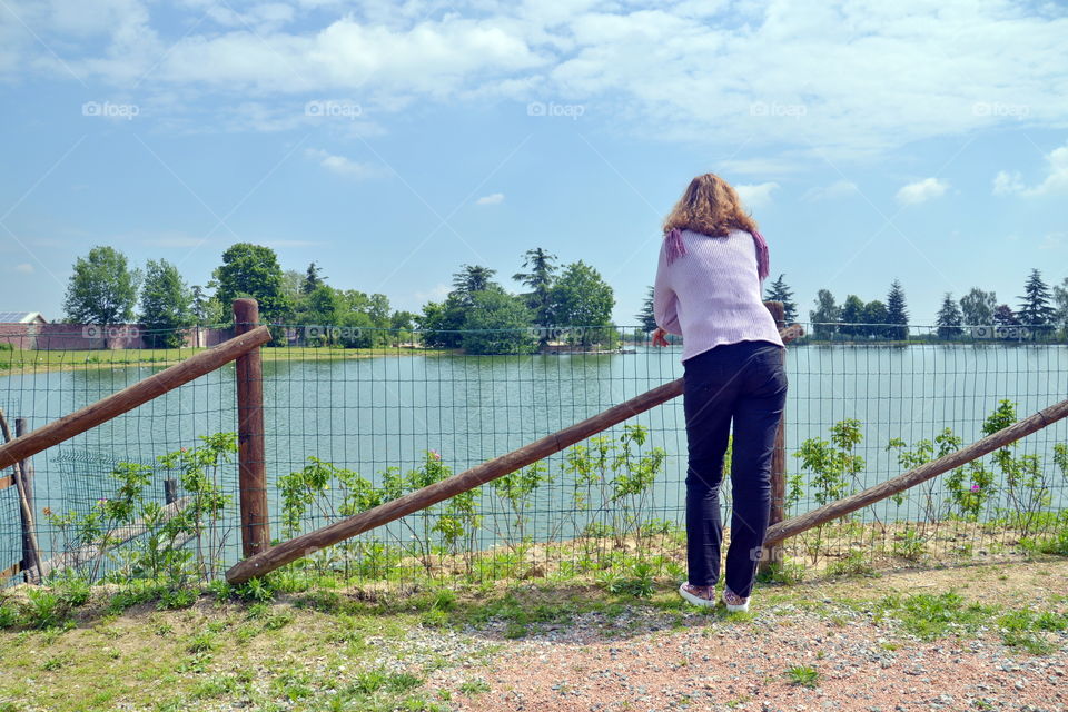 the girl looking a landscape