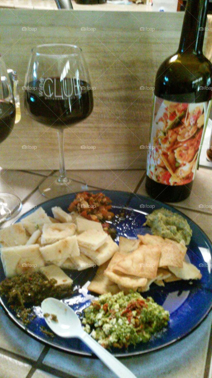 cheese crackers and wine