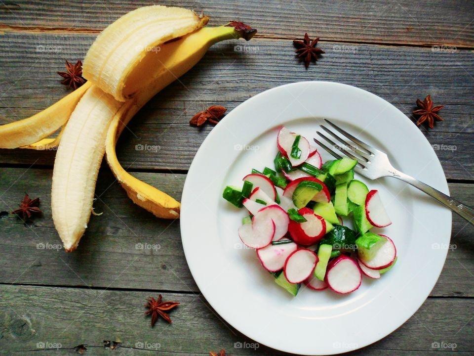 vegetable salad and banana
