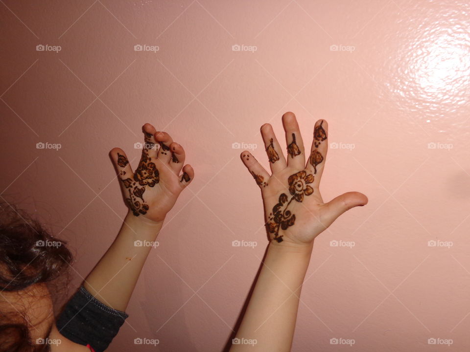 henne hands decoration