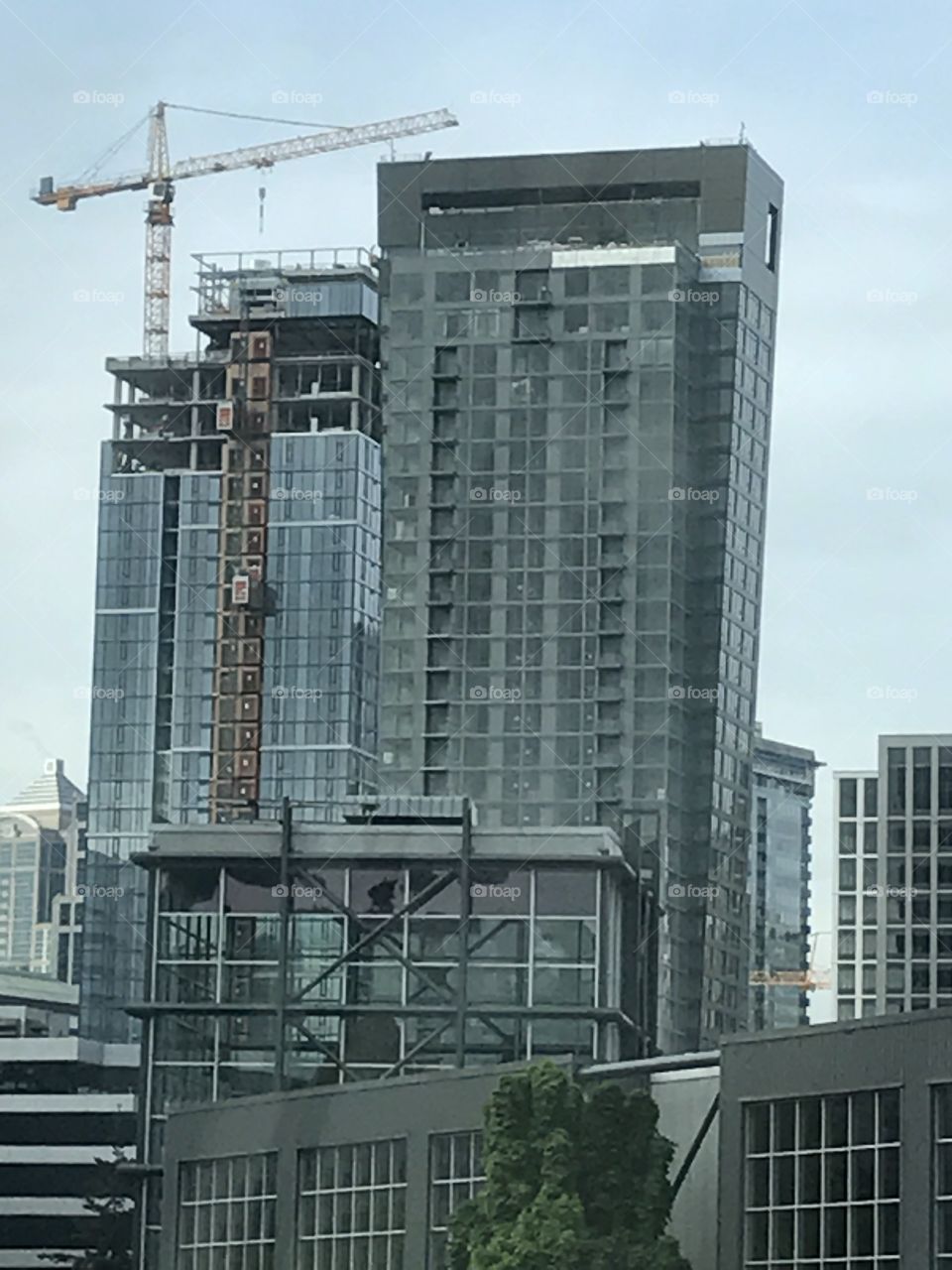 A crane doing construction in Seattle