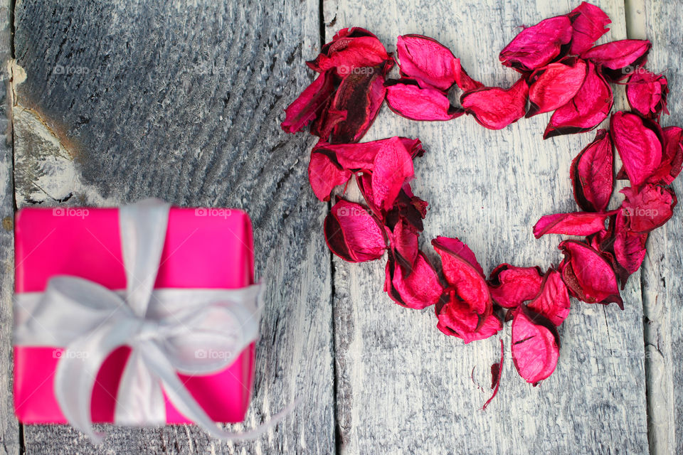 Gift, heart, rose petals, abstraction, valentine's day, International Women's Day, March 8, lovers' day,