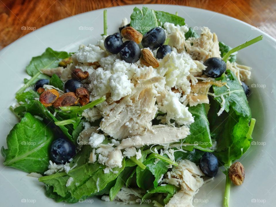 Kale Salad With Chicken And Blueberries
