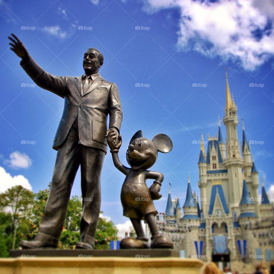 Partners Statue of Walt Disney and Mickey Mouse at Walt Disney World. 
