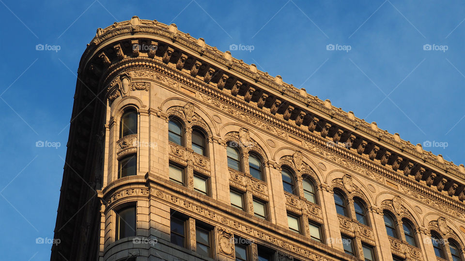 Oldstyle building   Statue of liberty. USA NYC New York City