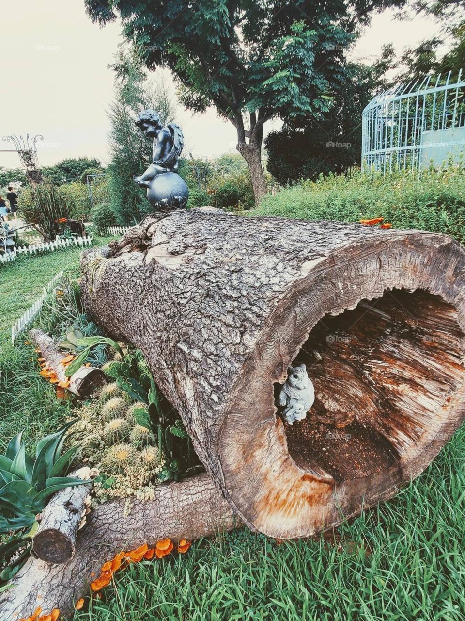 Ancient gardening artistic conception