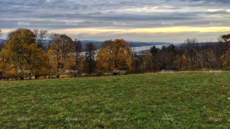 The Appalachian Trail overlooking the Hudson River valley 