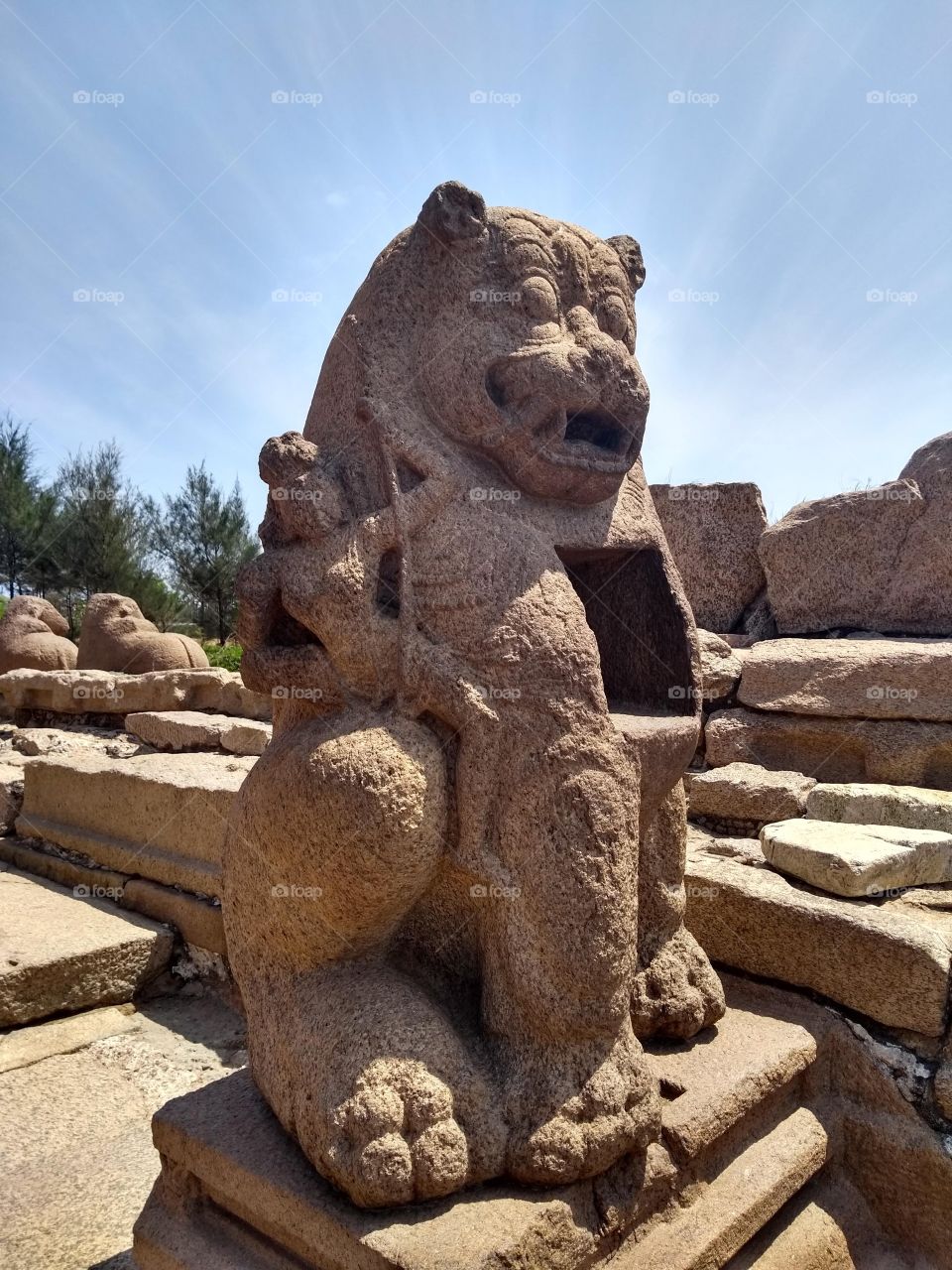loin statue