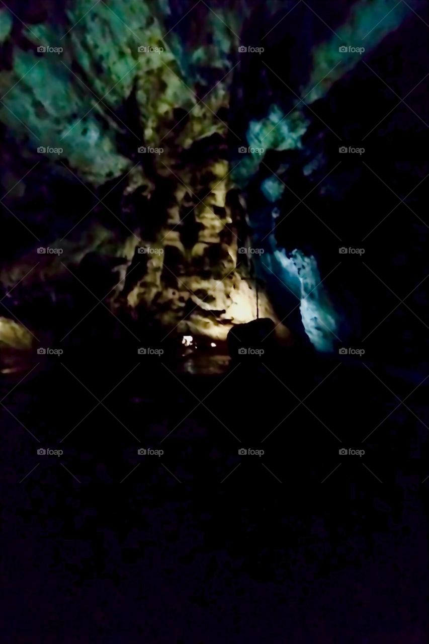 This is one of the darker areas in the „Einhornhöhle“, the „Unicorn Cave“ by „Scharzfeld“, “Harz“, „Saxony-Anhalt“ in former „East Germany“ but the light still shines through and interesting shapes form on its walls. 2024. Hypnotic Productions