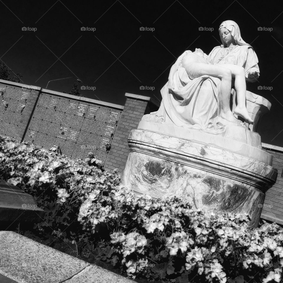 Mary and Christ Statue