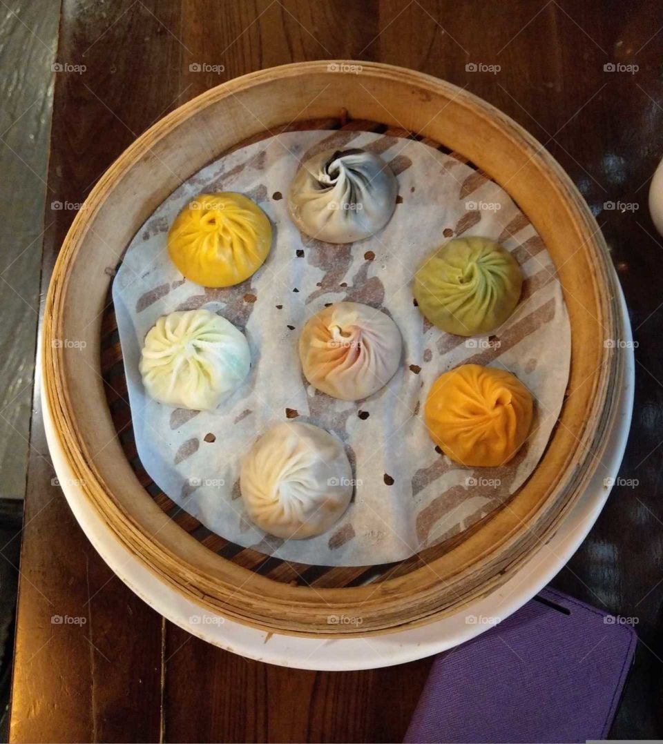 Seven natural colors' Xiaolongbao was delicious and beautiful.