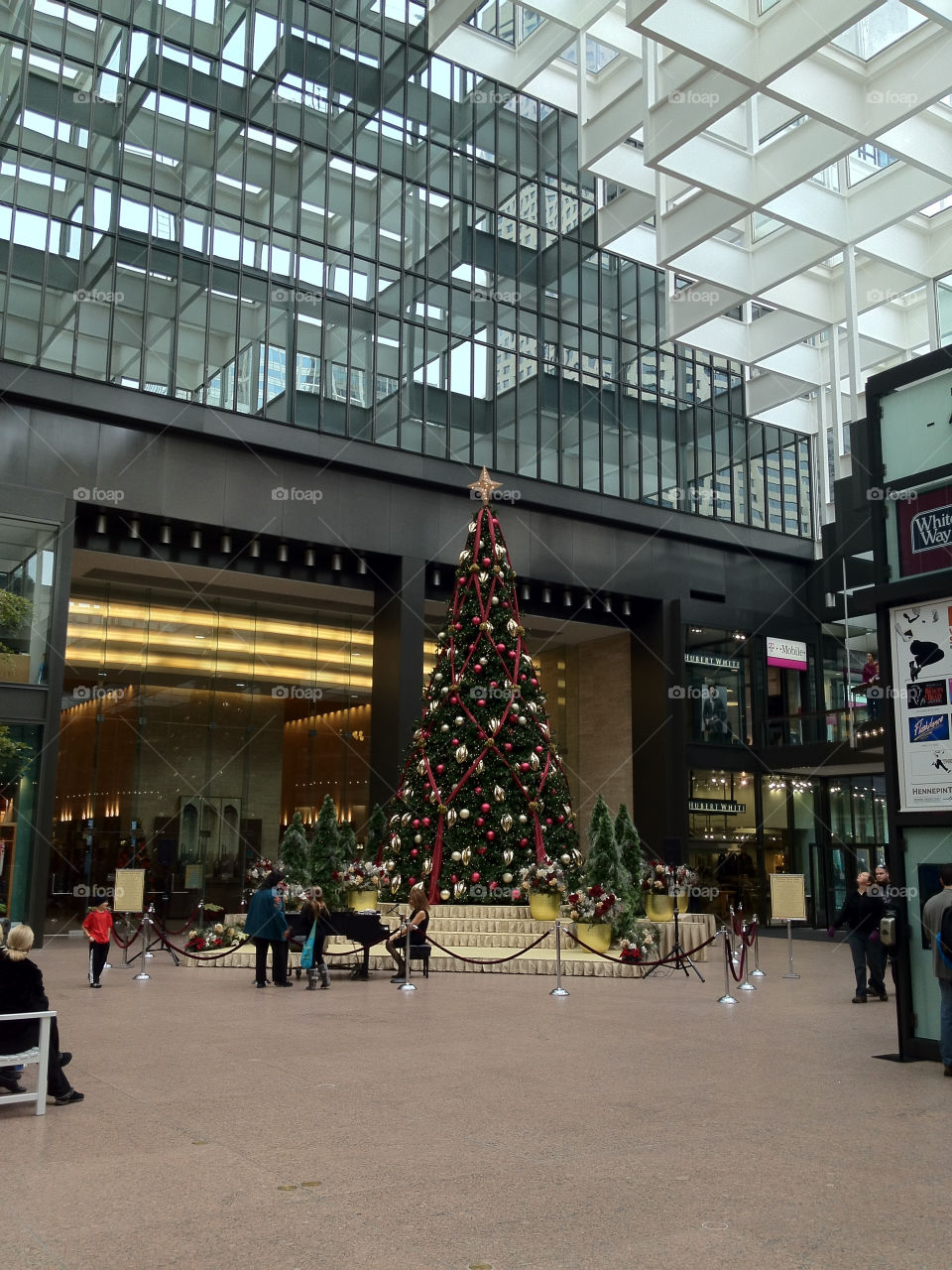 light christmas downtown atrium by benjibenjamin