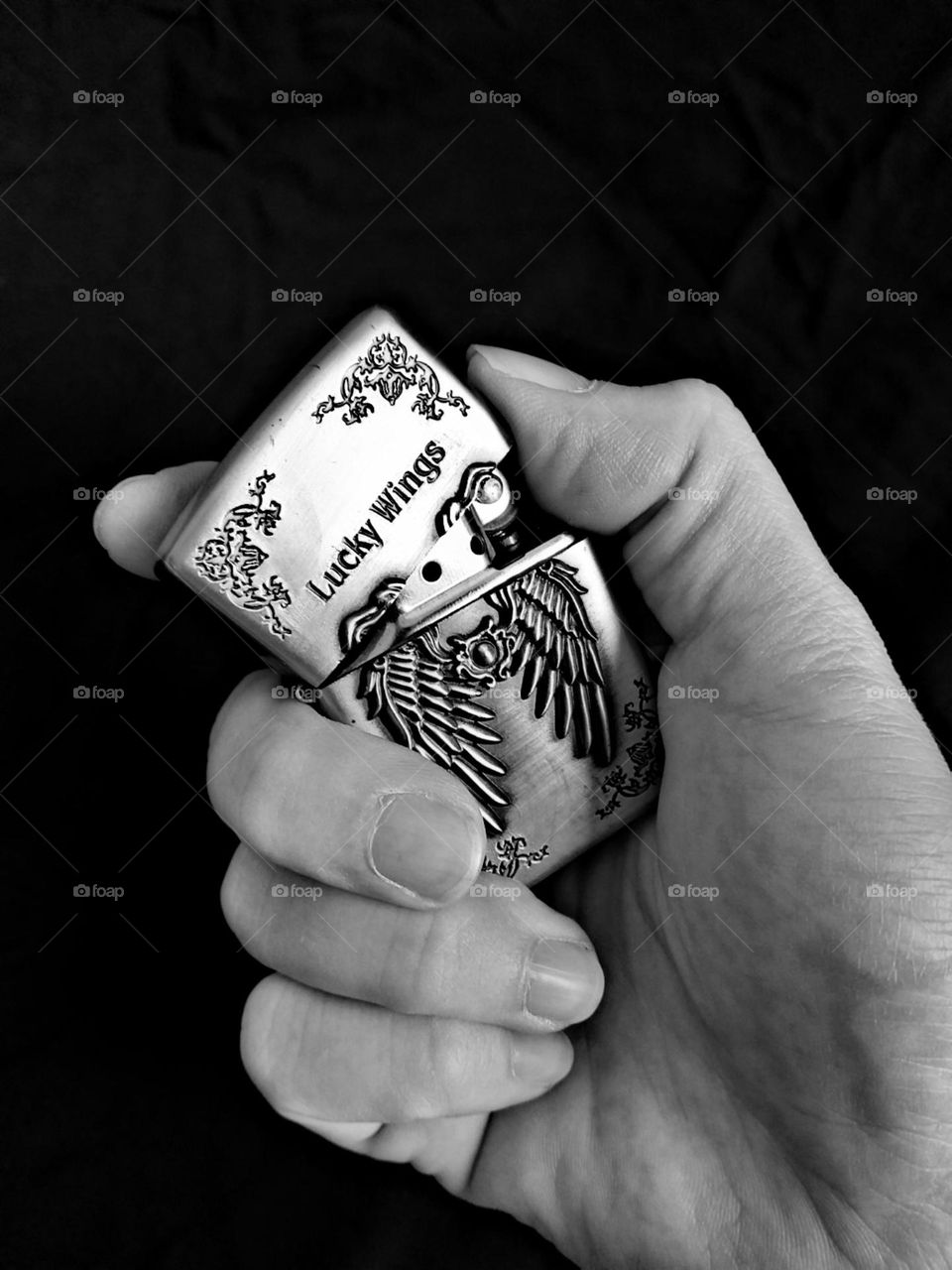 O isqueiro da sorte.