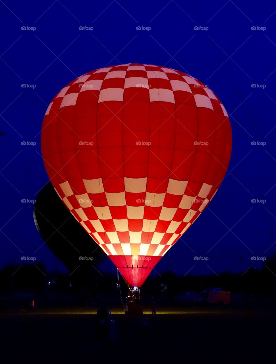 Hot air ballooning at festival in lisle Illinois 