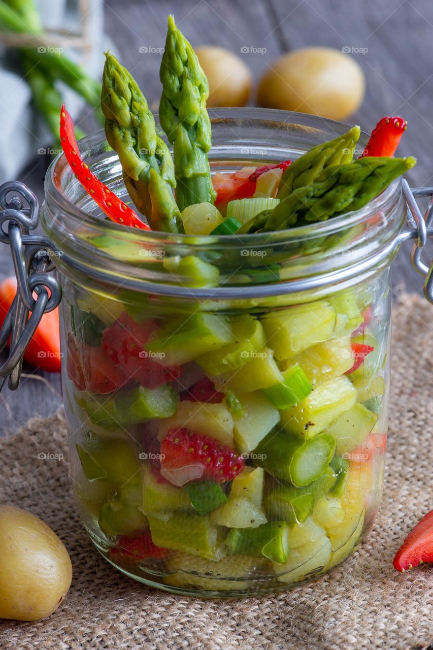 salad with green asparagus