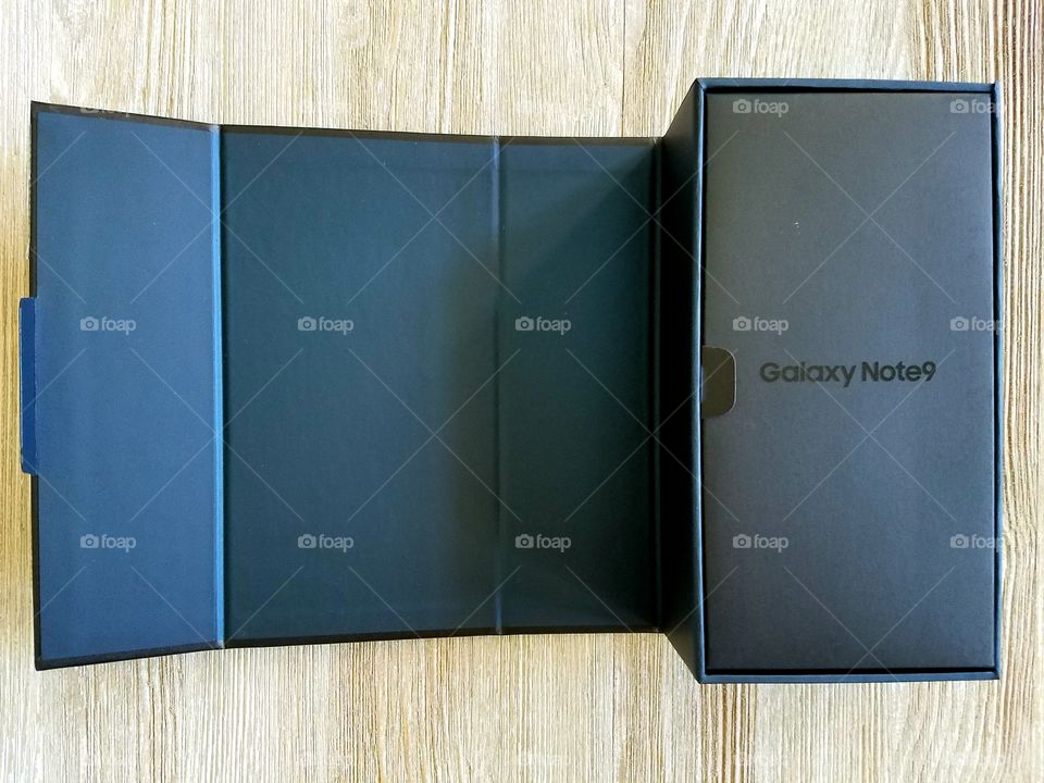 New shiny Galaxy Note 9