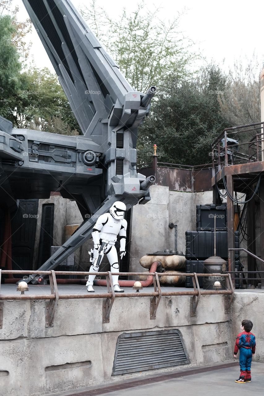 Stormtrooper vs Spider-Man