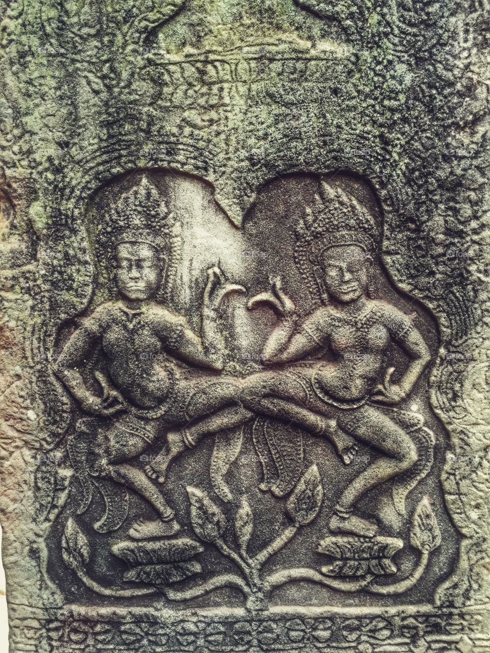 Dancing ladies ancient Hindu crafting 