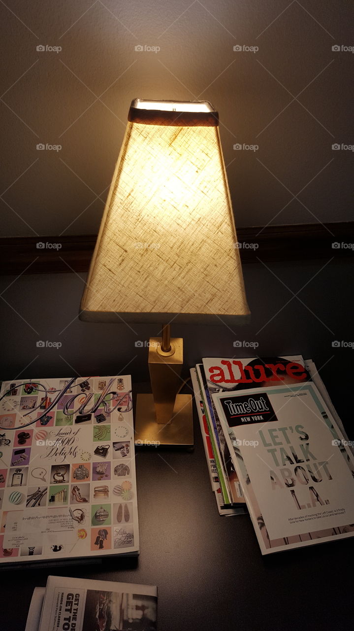 lamp & magazines