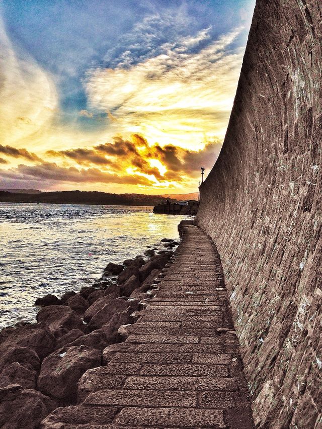 The sea wall at Exmouth