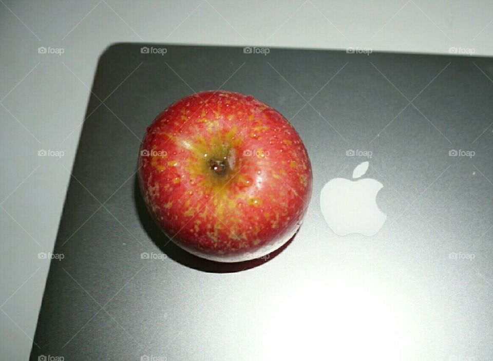 Apple laptop - Apple Computer