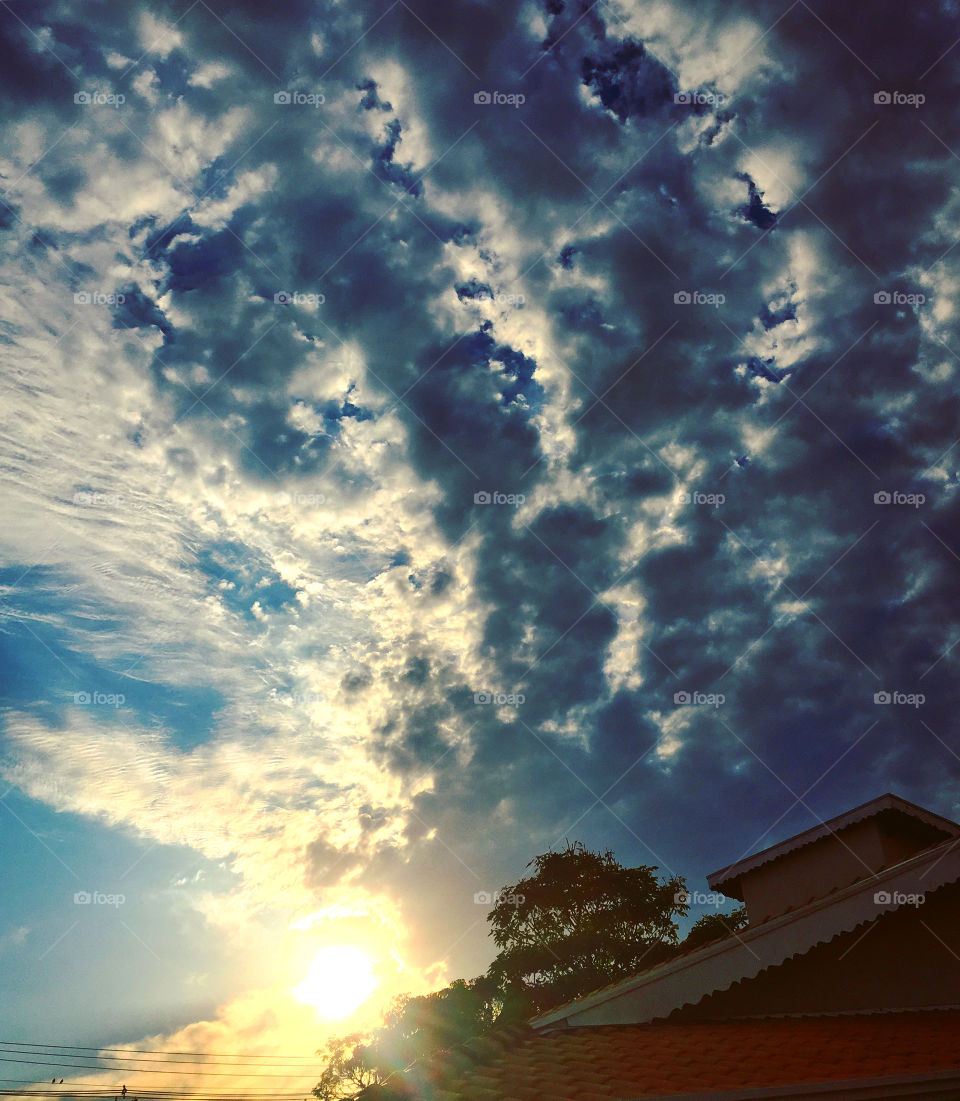 🌅Desperte, #Jundiaí.
Que a jornada diária possa valer a pena!
🍃
#sol #sun #sky #céu #photo #nature #morning #alvorada #natureza #horizonte #fotografia #pictureoftheday #paisagem #inspiração #amanhecer #mobgraphy #mobgrafia 